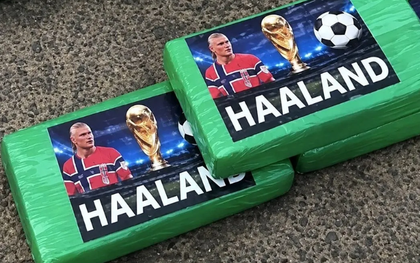 Hình ảnh "Thánh meme" Haaland bất ngờ xuất hiện trên các gói ma tuý bị cảnh sát thu giữ, trọng lượng lên tới nửa tấn, giá trị 530 tỷ đồng