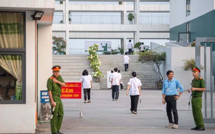 Ngày đầu kỳ thi lại tốt nghiệp của hơn 300 thí sinh chuyên Tuyên Quang