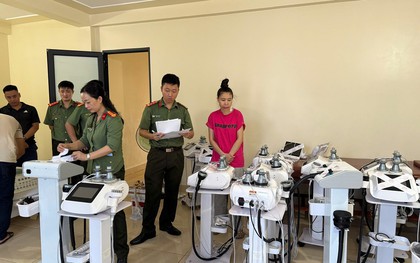 Công an khám xét cơ sở điều trị bệnh xương khớp trái phép "Phúc Tâm 8", tạm giam 3 đối tượng với giao dịch hơn 9 tỷ đồng
