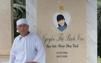 Nam NSND đã xây xong phần mộ cho vợ quá cố qua đời ở tuổi 64, xúc động 3 tiếng "bạn đời ơi"