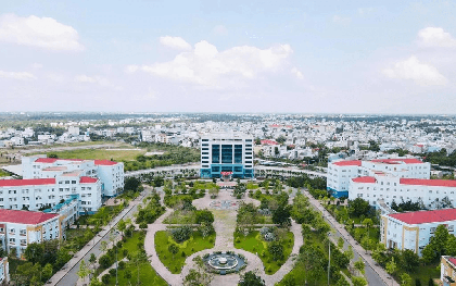 1 trường đại học y dược vừa vượt mốc doanh thu 1.000 tỷ đồng, gần như 100% sinh viên ra trường có việc làm, đang đặt mục tiêu vào top đầu châu Á