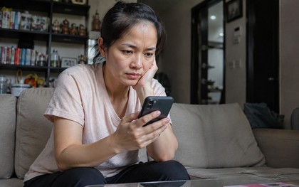 "Vào điện thoại của con xem tin nhắn mới tá hoả..." - Có gì mà bà mẹ Hà Nội hốt hoảng cảnh báo các phụ huynh khác thế này?