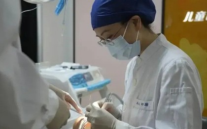 Bé gái 14 tuổi mãi không chịu thay răng sữa: Phát hiện mắc bệnh di truyền siêu hiếm, tỉ lệ 1/1.000.000