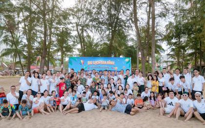 Đại gia đình 100 người ở Hà Nội góp 300 triệu đi du lịch, thuê 30 phòng ngủ, mỗi bữa ăn 12 mâm