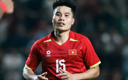 Hậu vệ Trương Tiến Anh báo tin buồn