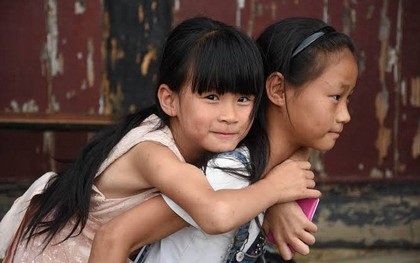 Dạy con: Đừng bao giờ giúp anh chị em 3 việc này, dù mối quan hệ có tốt đến đâu cũng không nên