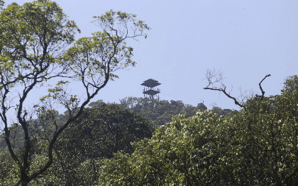 Đỉnh núi ở miền Trung đang được đề xuất xây khu du lịch như "Bà Nà Hills thứ 2": Cao hơn 1000m, ngày trời quang nhìn được ra tới biển