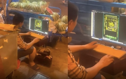 “Cao nhân” ẩn mình đây sao: Người bán dưa hấu ven đường, vắng khách lại mở laptop làm bản vẽ kỹ thuật