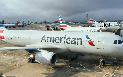 Khoảng 5 hành khách bị bỏng sau khi laptop bốc cháy trên chuyến bay American Airlines