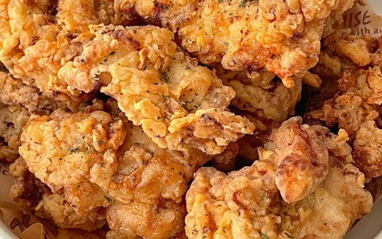 Nhờ có bí quyết này mà tôi làm được món gà rán giòn không xương giòn tan bên ngoài, mềm mọng bên trong