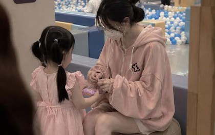 Mẹ bảo vệ con quá mức lại là đang hại con, đặc biệt là ở 3 phương diện này