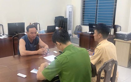 CSGT Huế bắt giữ kẻ trốn truy nã trên xe khách Bắc - Nam