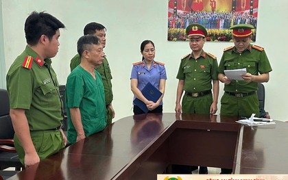 Khởi tố giám đốc bệnh viện Vũ Văn Trình SN 1965 và bác sĩ Tạ Minh Vương SN 1992