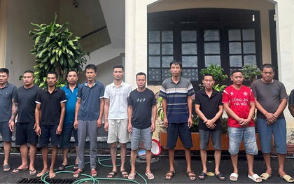 Công an kiểm tra phòng ăn của 1 công ty lúc 16h20, 13 tài xế lần lượt bị khởi tố