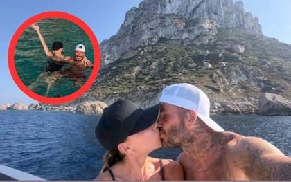 29 năm bên nhau, David Beckham và Victoria vẫn mặn nồng như thuở mới yêu, khoá môi cực ngọt, body tuổi ngoài 50 gây sốt