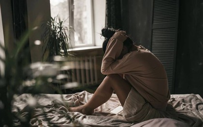 Người bị thiếu máu lên não thường có một biểu hiện sau khi thức dậy
