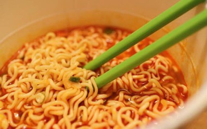 3 thói quen ăn mì tôm cần bỏ ngay