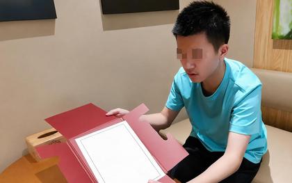 Nam sinh cùng lúc đậu 2 trường ĐH, phụ huynh chưa kịp mừng thì cơ quan tuyển sinh lên tiếng: "Em chưa trúng tuyển trường nào"