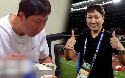 Chuyện về HLV Kim Sang-sik: Bát phở sáng quen thuộc, mảnh đất xa lạ bỗng hóa quê hương