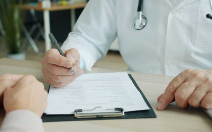 Vì sao chữ bác sỹ xấu là "thương hiệu toàn cầu" chứ không riêng nước nào?