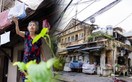 Bên trong khu tập thể gần 50 năm tuổi giữa Hà Nội trước ngày được cải tạo: Nhà dột, vữa trên tường rơi lả tả, 6 hộ dùng chung 2 nhà vệ sinh