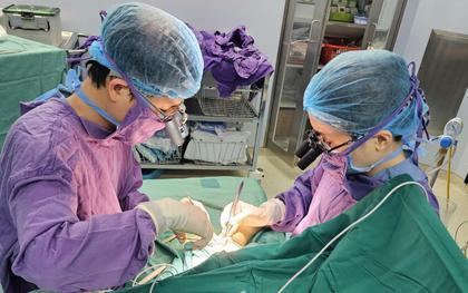 Bệnh nhi 4 tuổi ở Tuyên Quang bị đứt rời cánh tay sau tai nạn áo chống nắng cuốn vào xe máy