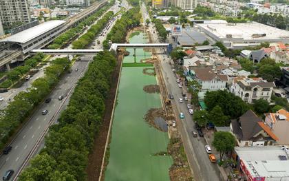 Hình ảnh mới nhất của rạch Đá Đỏ cạnh Metro số 1 sau gần một năm thi công: Diện mạo khác hẳn trước đây