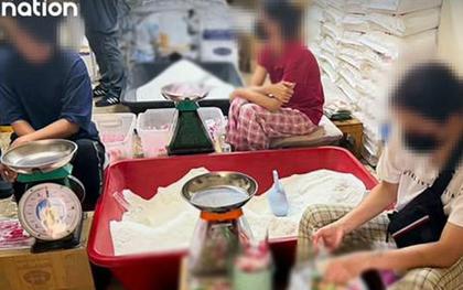 Đột kích một căn nhà sau 3 tháng theo dõi, công an phát hiện đường dây sản xuất bột ngọt giả suốt 2 năm, tịch thu gần 25.000 sản phẩm tại Thái Lan