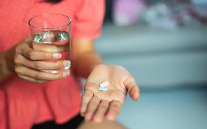 Uống quá nhiều vitamin D: Cơ thể sẽ phát ra những tín hiệu này, đừng bỏ qua