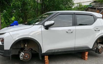 Công an Hà Nội xác minh ô tô đỗ ở khu đô thị bị trộm mất 2 bánh xe