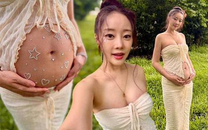Nữ ca sĩ rạng rỡ khoe bụng bầu 7 tháng, dân tình phải xuýt xoa "đúng là bà bầu xinh nhất nhì showbiz"
