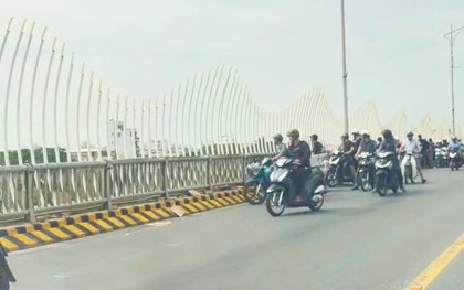 Thiếu tá quân đội cứu thanh niên nhảy cầu, cả hai cùng mất tích