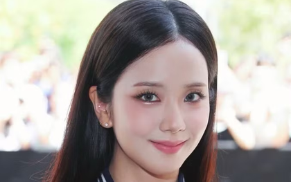Jisoo (BLACKPINK) bị chỉ trích vì lý do không ngờ