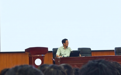 Một trường THPT ra quy định lạ: Học sinh chỉ được xin đi vệ sinh 1 lần trong cả học kỳ