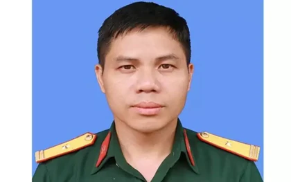 Bí thư Tỉnh ủy Hưng Yên thăm hỏi gia đình Thiếu tá quân đội hy sinh khi cứu người