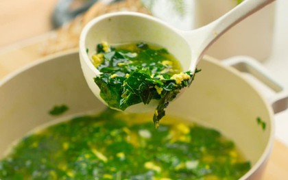Việt Nam có loại rau rẻ như cho giàu canxi hơn sữa, nhiều vitamin C gấp 4 lần cam: Bạn đoán ra rau gì không?