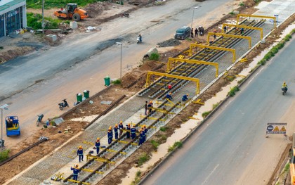 2.850 thanh ray đang được tăng tốc lắp đặt trên tuyến LRT đầu tiên tại Việt Nam ở Phú Quốc