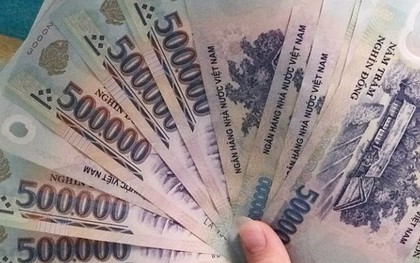 Nguyễn Thị Hà Tuyên SN 1993 bất ngờ nhận 400.000.000 đồng từ tài khoản lạ: Công an lập tức xác minh giao dịch