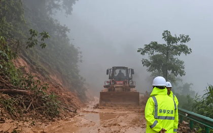Trung Quốc sơ tán hơn 42.000 người do mưa lớn