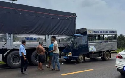 Xe tập lái tông đuôi xe tải, giáo viên dạy lái tử vong