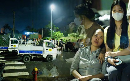 Xuyên đêm tìm kiếm một nam sinh viên ở Hà Nội nghi mất tích khi đi qua đường ngập sâu, người mẹ đến hiện trường ngóng tin con