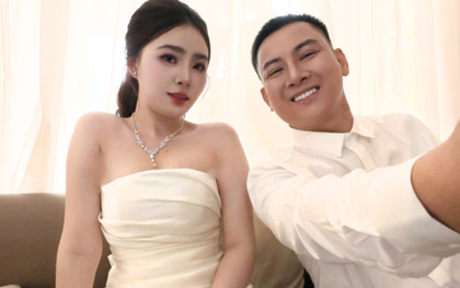 Hoài Lâm cầu hôn Ngọc Trinh