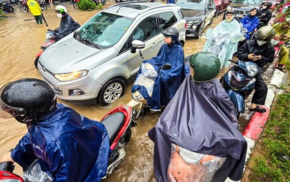 Dự báo thời tiết Hà Nội hôm nay 18/9: Mưa rào và dông, cảnh báo lốc, sét