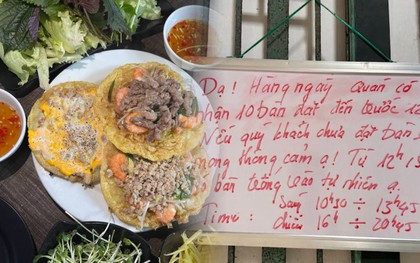 Bánh xèo “gây thương nhớ”: Khách chờ gần 1 tiếng vẫn không bỏ cuộc