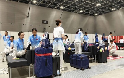 VĐV Trung Quốc nhịn đói, mắc kẹt 7 giờ ở sân bay do Ban tổ chức ASIAD 2026 bị lỗi dữ liệu