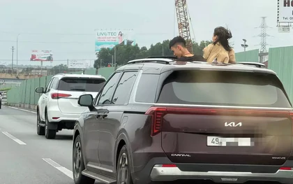 Xử phạt nữ tài xế cho trẻ ‘hóng gió’ khi đang lưu thông trên cao tốc