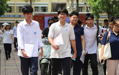 Bộ GD&ĐT: Giữ ổn định kỳ thi tốt nghiệp THPT, trình phương án thi trên máy tính