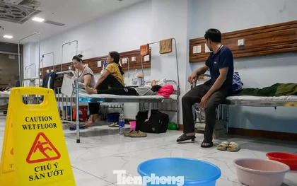 Dùng xô hứng nước thấm dột tại Bệnh viện gần 1.800 tỷ đồng ở Ninh Bình