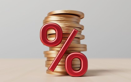Ngân hàng gộp nợ gốc, nợ lãi, phí phạt thành nợ gốc mới: Tòa nói lãi suất 4,15%/tháng không đúng, phải tính lại