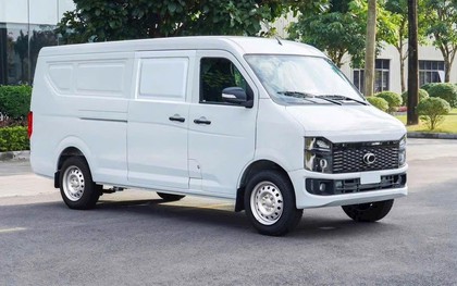 Tỷ phú Trần Bá Dương tung ra xe tải van điện mới, đi 300km sau mỗi lần sạc